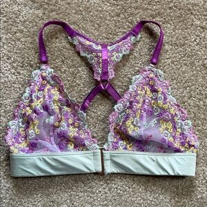 Sofia Intimates by Sofia Vergara Women's Embroidered Floral Triangle Bralette